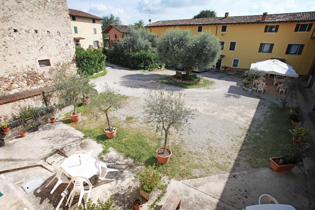 Villa Agriturismo Licensi Del Bresa Monzambano Zimmer foto