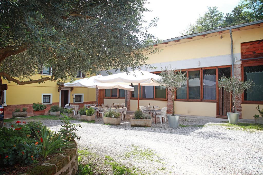 Villa Agriturismo Licensi Del Bresa Monzambano Zimmer foto
