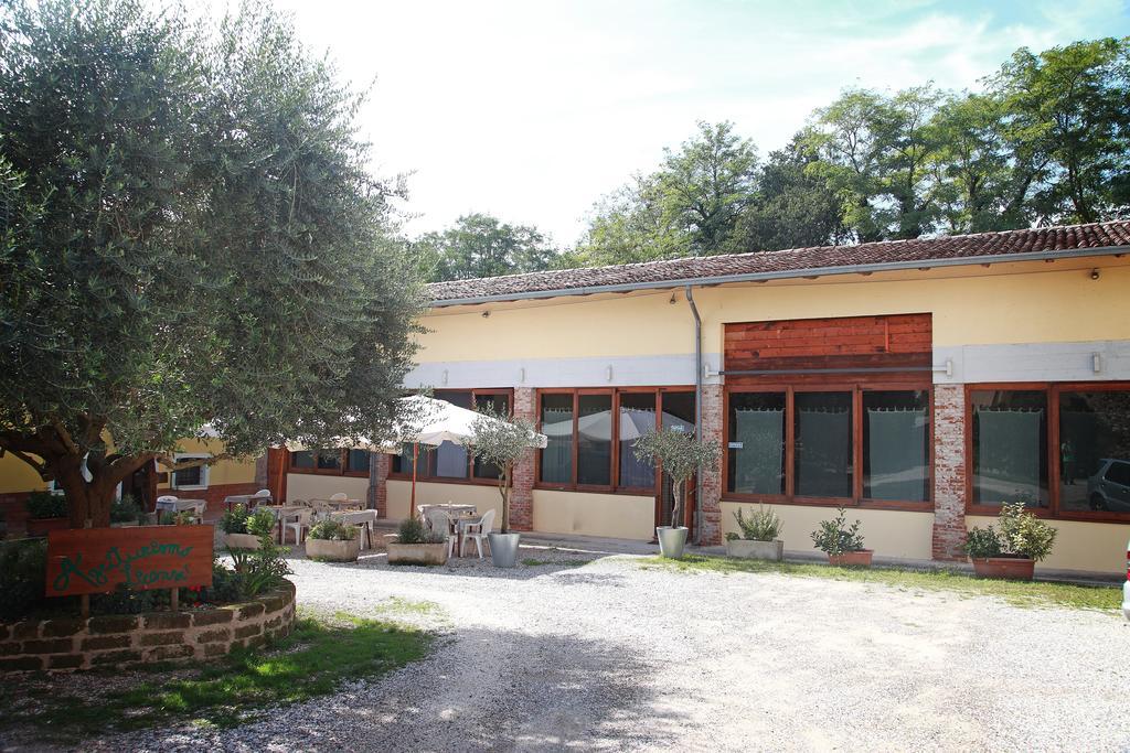 Villa Agriturismo Licensi Del Bresa Monzambano Zimmer foto