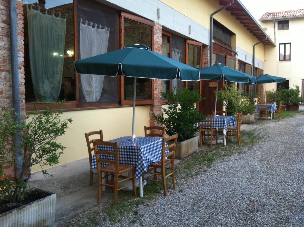 Villa Agriturismo Licensi Del Bresa Monzambano Zimmer foto
