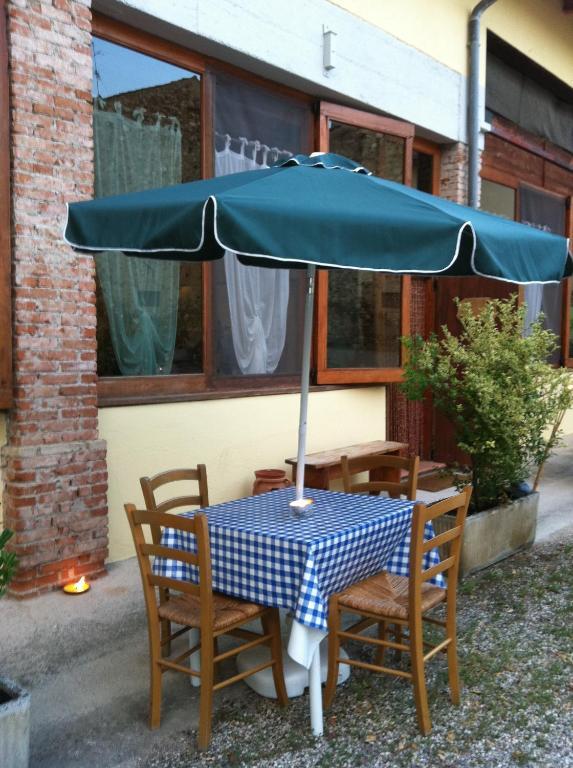 Villa Agriturismo Licensi Del Bresa Monzambano Zimmer foto