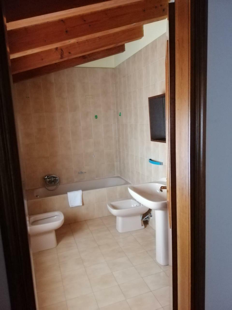 Villa Agriturismo Licensi Del Bresa Monzambano Exterior foto